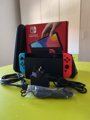 Nintendo switch modello oled - nintendo,