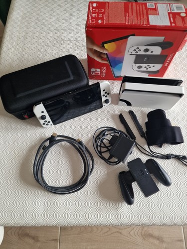 Nintendo switch oled bianca - nintendo,