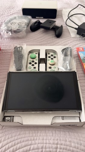 Nintendo switch modello oled - nintendo,